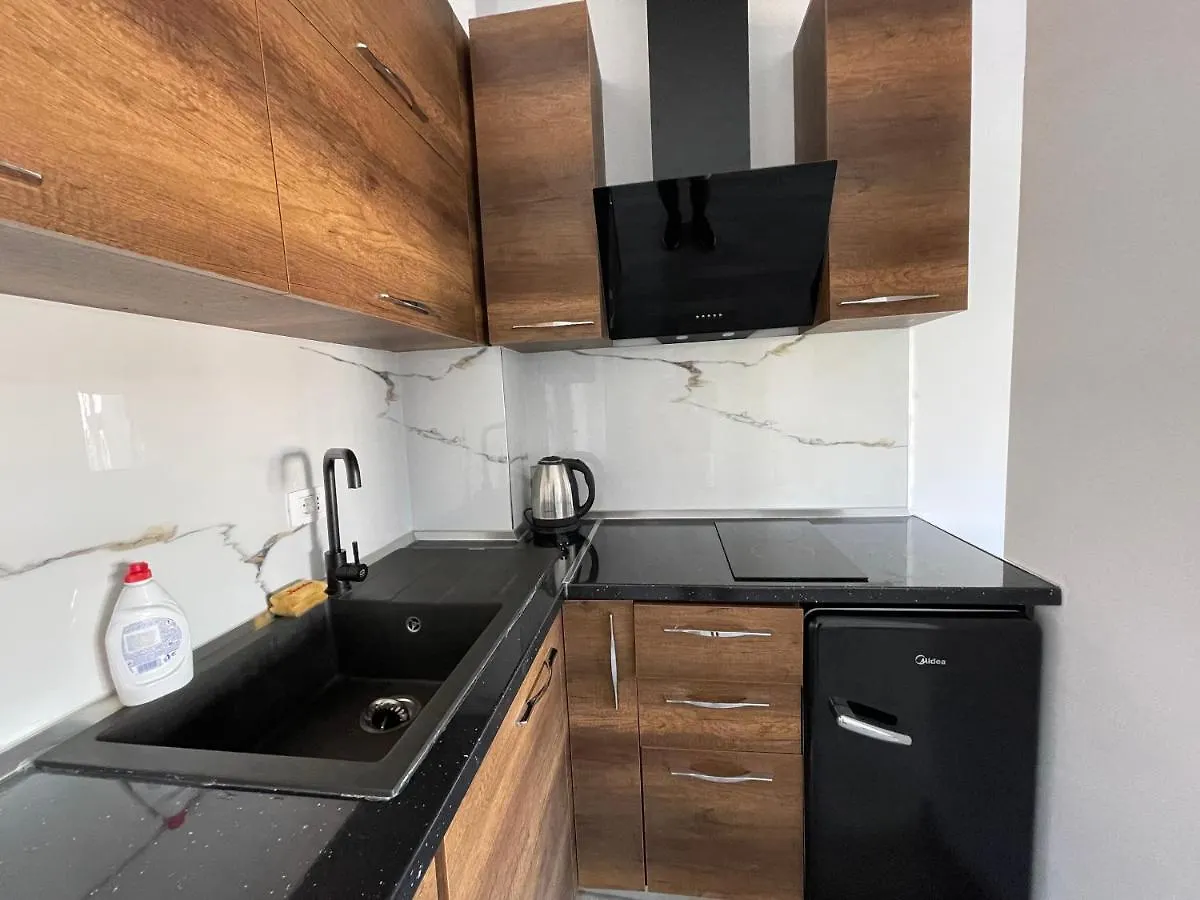 Boulevard One Bedrooom Le Bon Apartment ティラナ 0*,